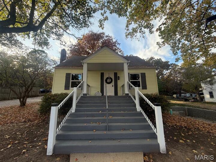 Property Photo:  404 Broadway Street  MO 65583 