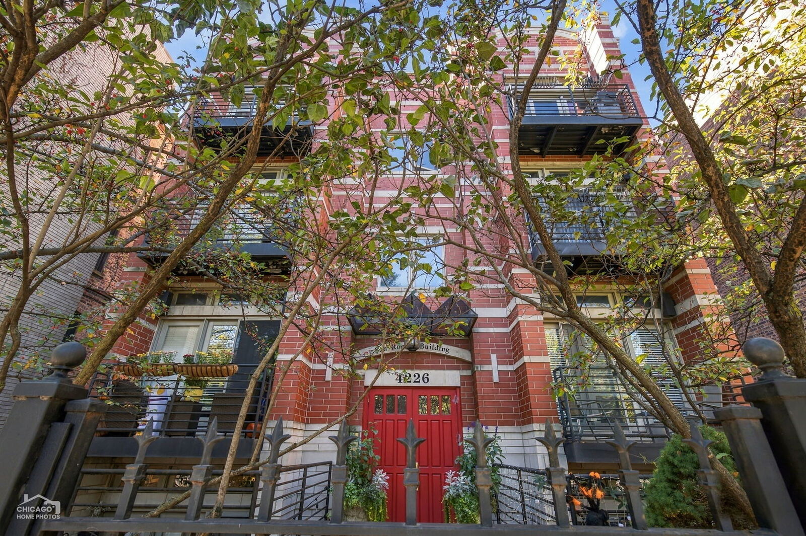 Property Photo:  4226 N Ashland Avenue 4A  IL 60613 