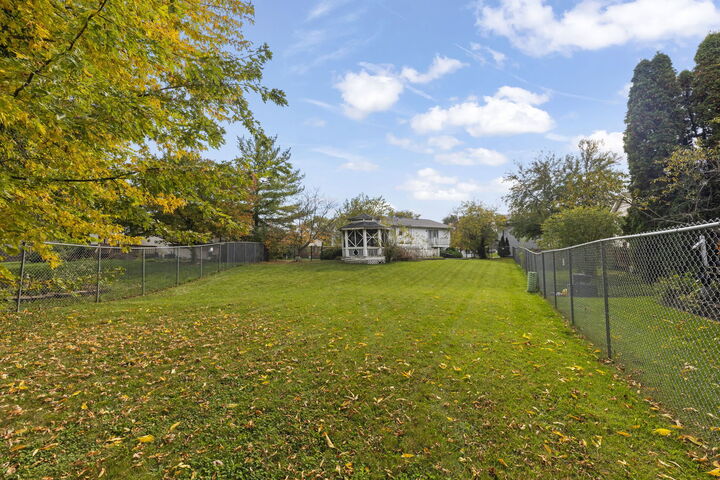Property Photo: 1330 Ironwood Court IL 60506