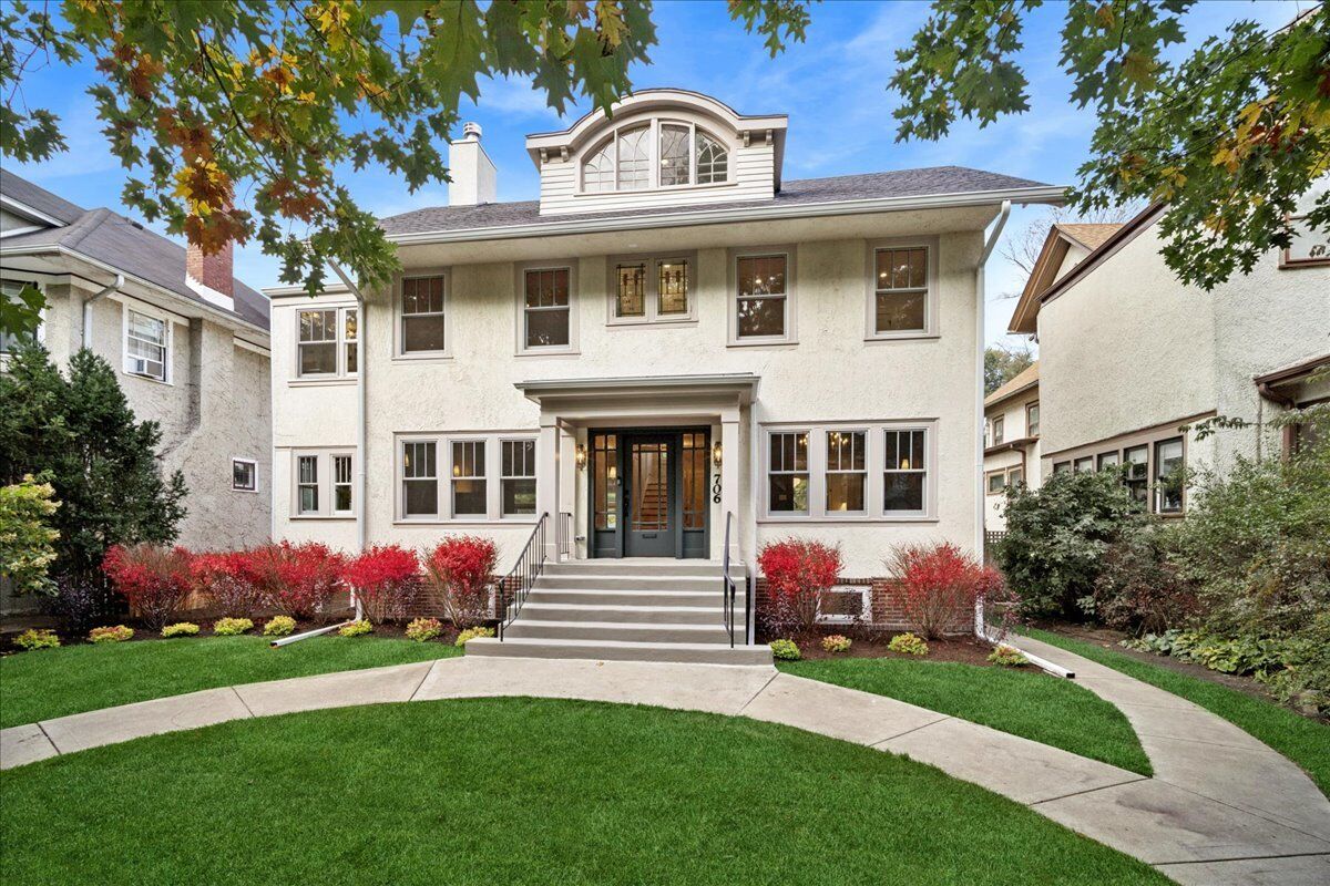 Property Photo: 706 Forest Avenue IL 60202