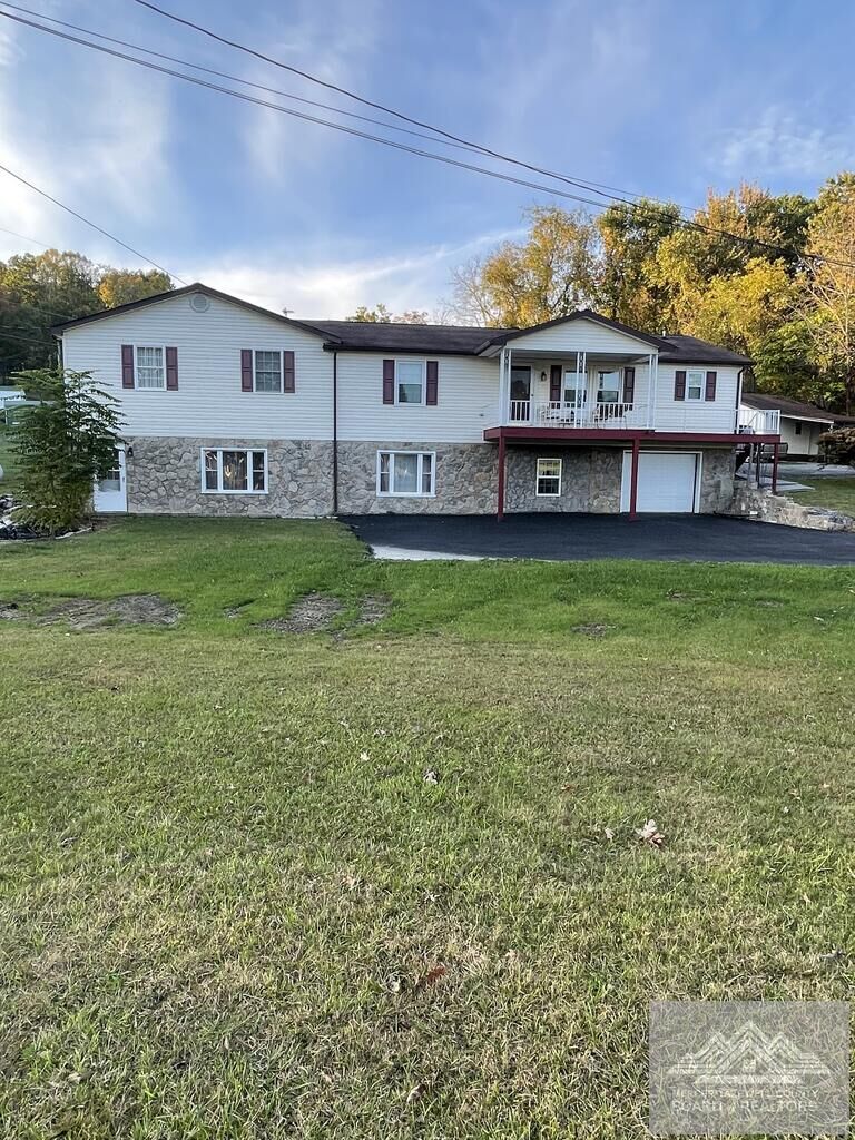 Property Photo:  1008 Tabor Rd  WV 24701 
