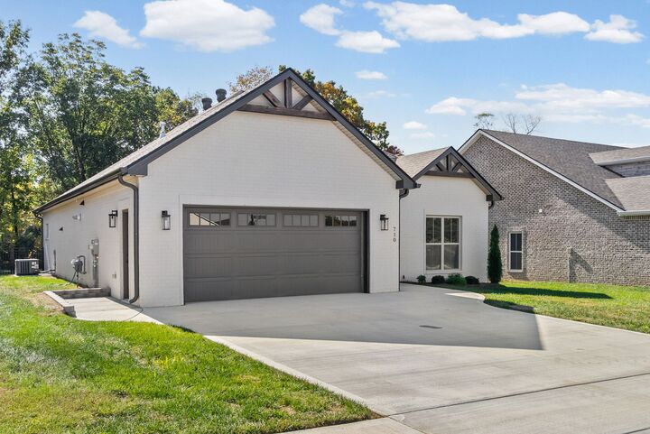 Property Photo: 710 Southern Pine Trl TN 37043