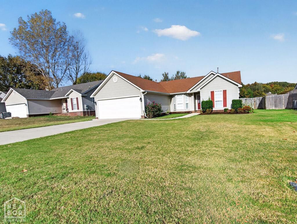 Property Photo: 2121 Bristol Drive AR 72405