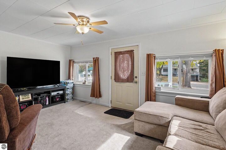Property Photo: 116 Windsor Street MI 48801