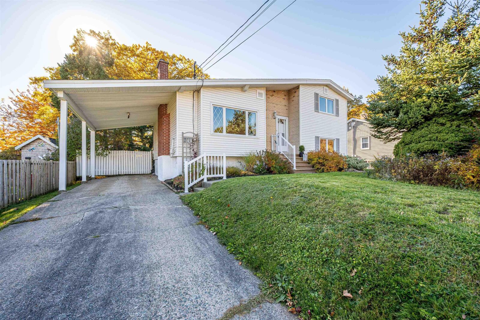 Property Photo:  3 Leaman Drive  NS B3A 2K4 