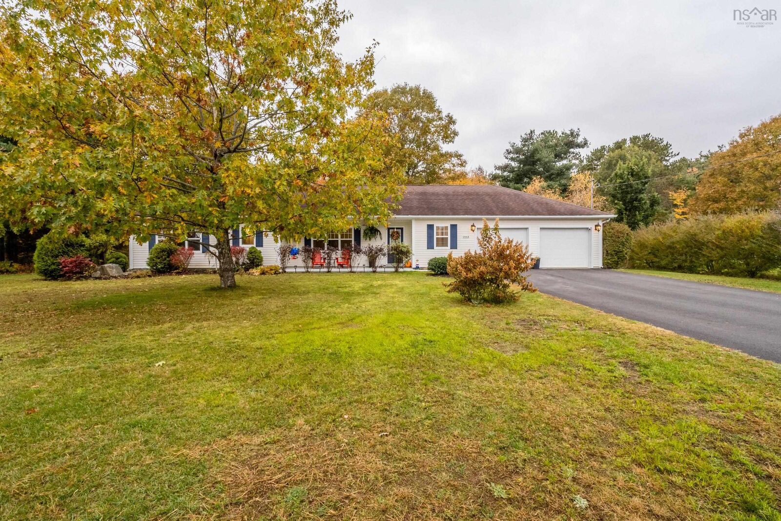 Property Photo:  203 Belle Drive  NS B0P 1R0 