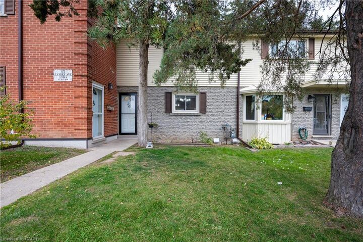 Property Photo:  162 Jansen Avenue 26  ON N2A 2L7 