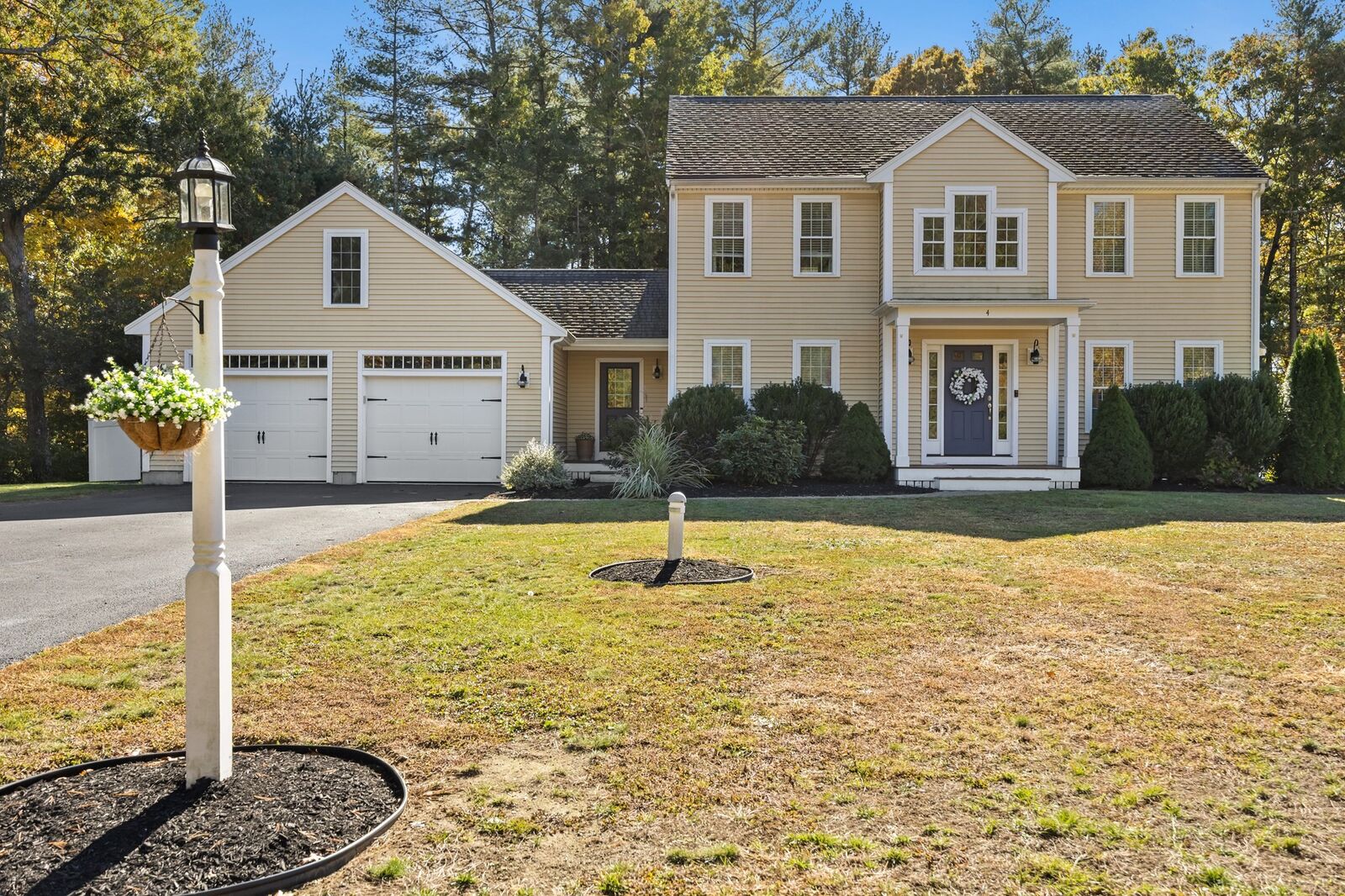 Property Photo:  4 Sherwood Dr  MA 02338 