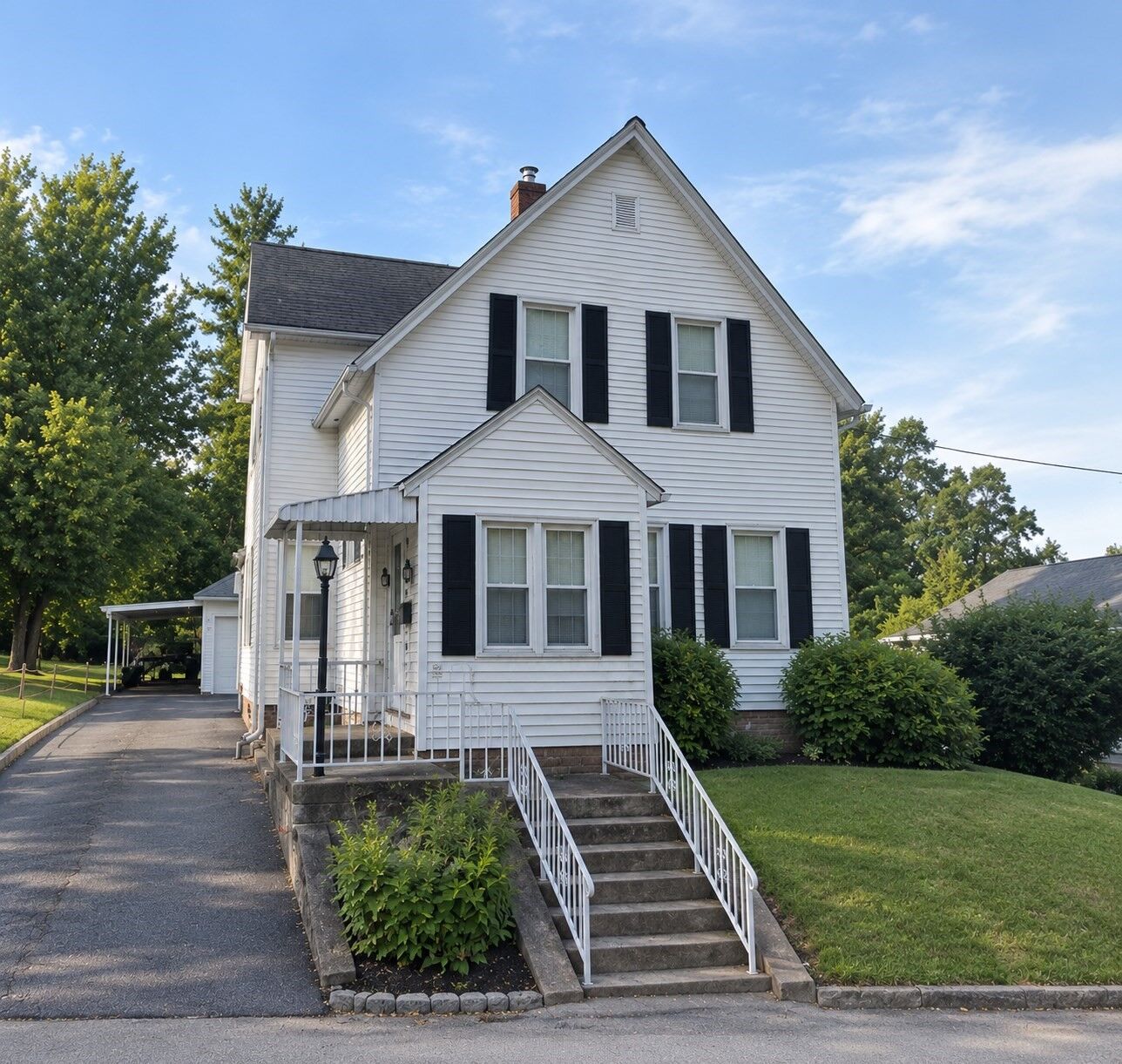 Property Photo:  138 Fairhaven Rd  MA 01606 