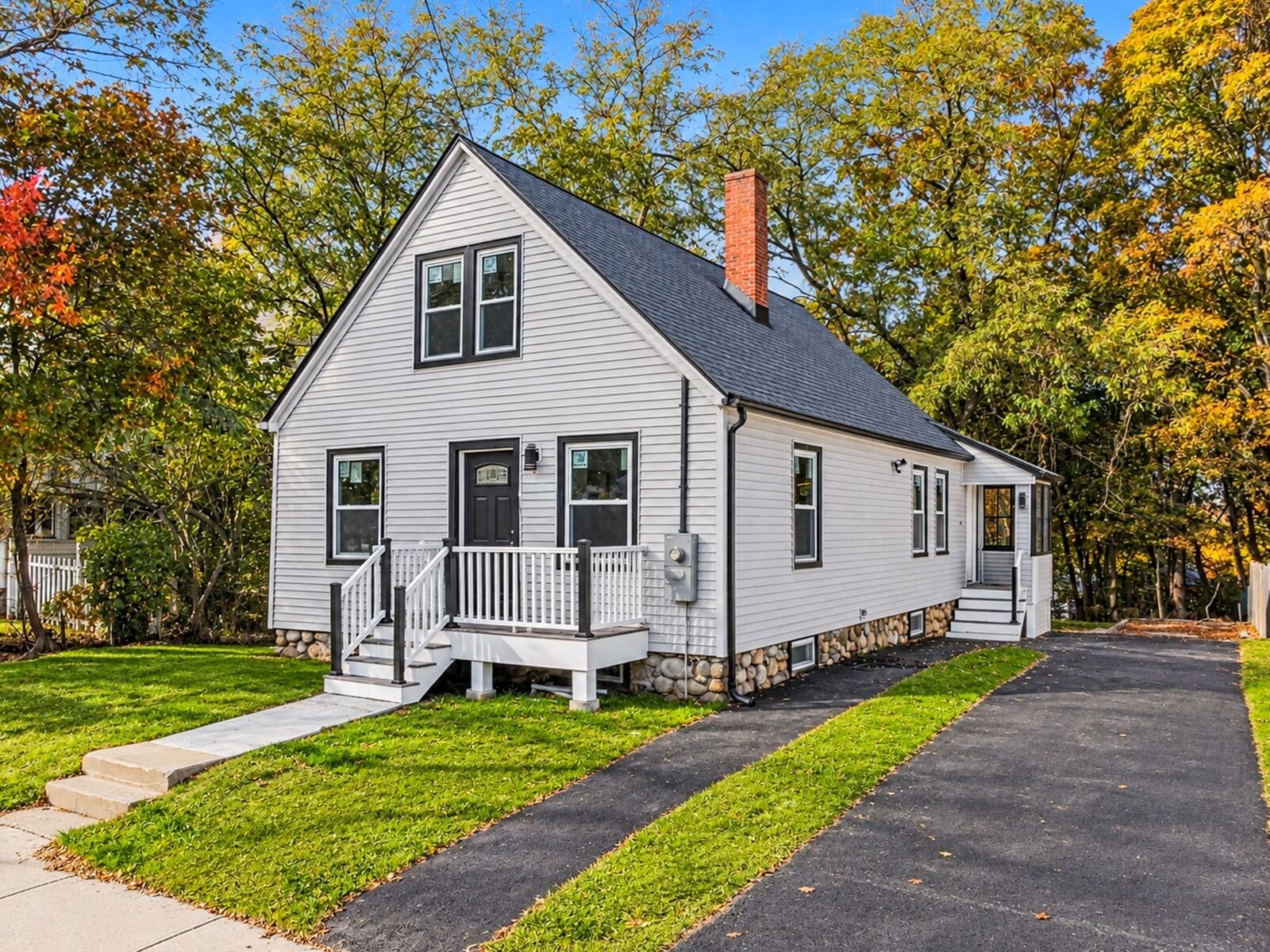 Property Photo:  197 Oakland Ave  MA 01844 