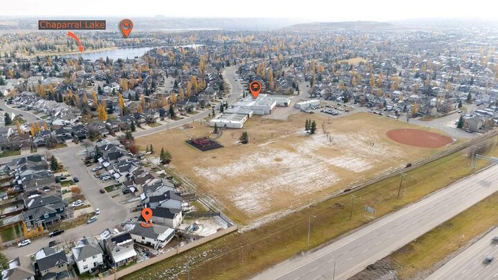 Property Photo:  90 Chapalina Park Crescent SE  AB T2X 3S2 