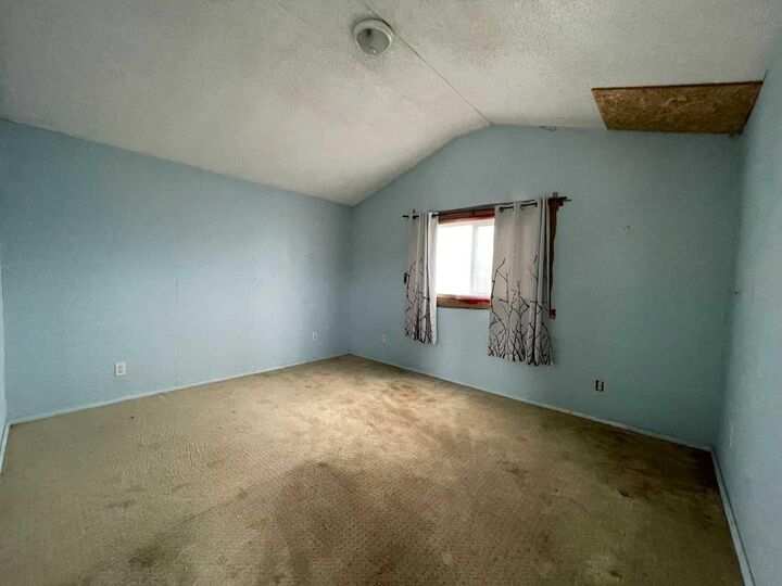 Property Photo:  9912 106 Street  AB T0H 1Z0 