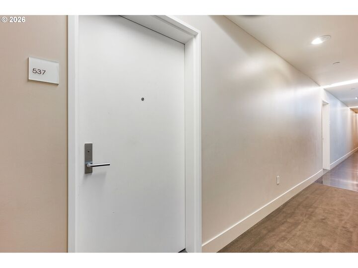 Property Photo: 937 NW Glisan St 537 OR 97209