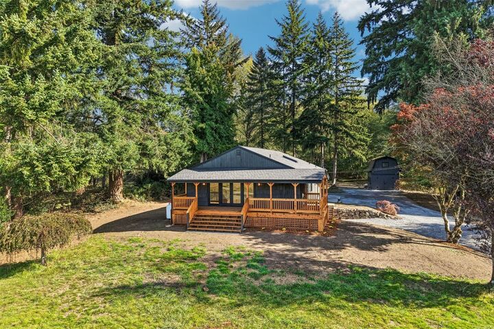 Property Photo:  5813  83rd Ave SE  WA 98290 