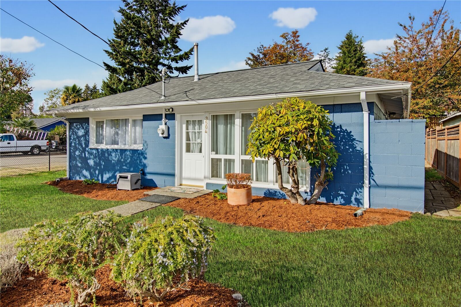 Property Photo: 3504 NE 6th Street WA 98056
