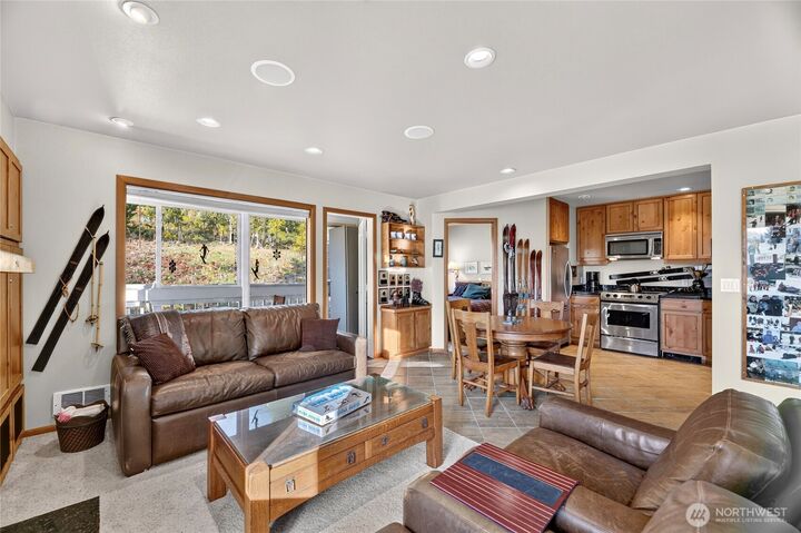 Property Photo:  223  Hyak Drive E 609  WA 98068 