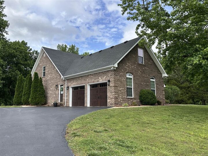 Property Photo:  240 Cross Creek Court  KY 42122 
