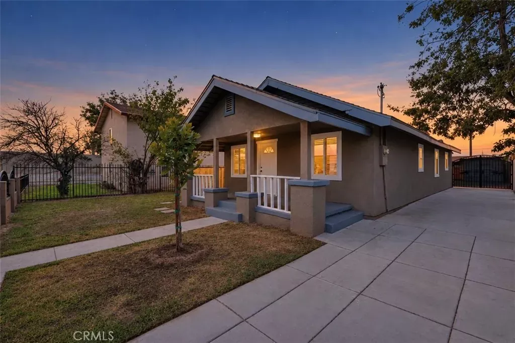 Property Photo:  1115 W King  CA 92410 