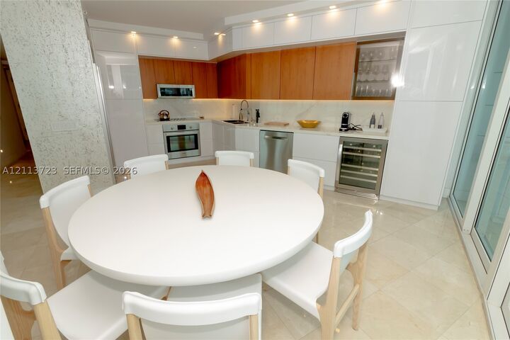 Property Photo: 2127 Brickell Ave 1604 FL 33129
