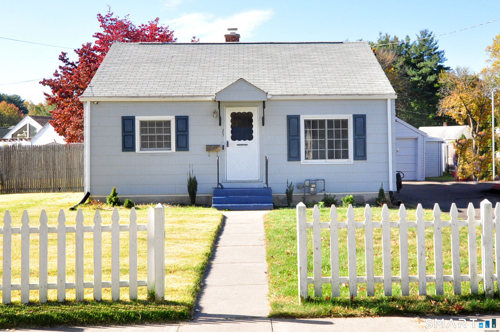 Property Photo:  25 Warren Drive  CT 06118 