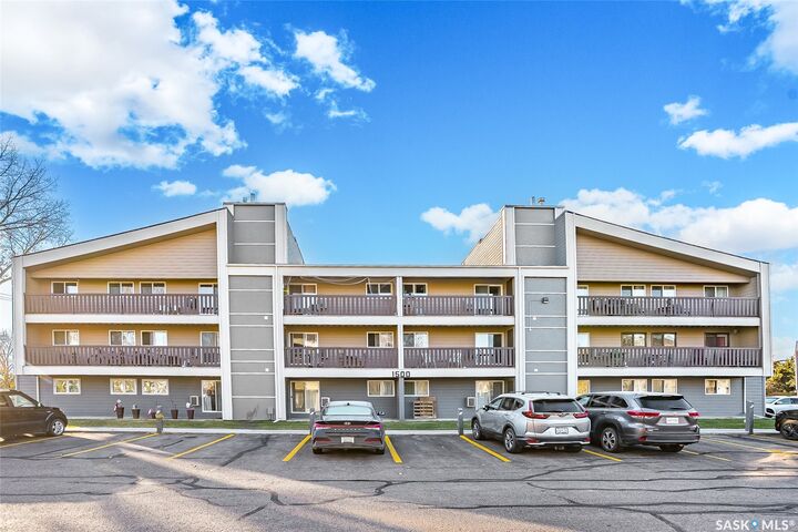 Property Photo:  425 115th Street E 1515  SK S7N 2E5 