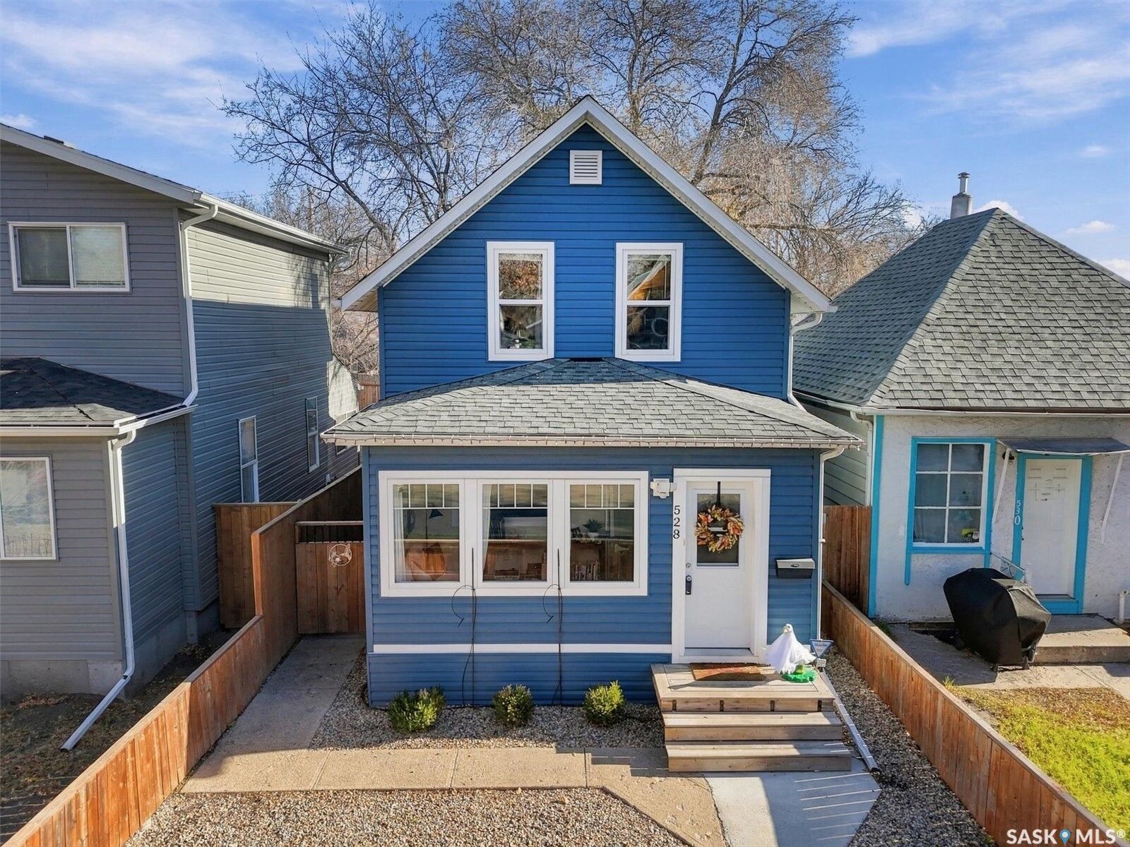 Property Photo:  528 G Avenue S  SK S7M 1V6 