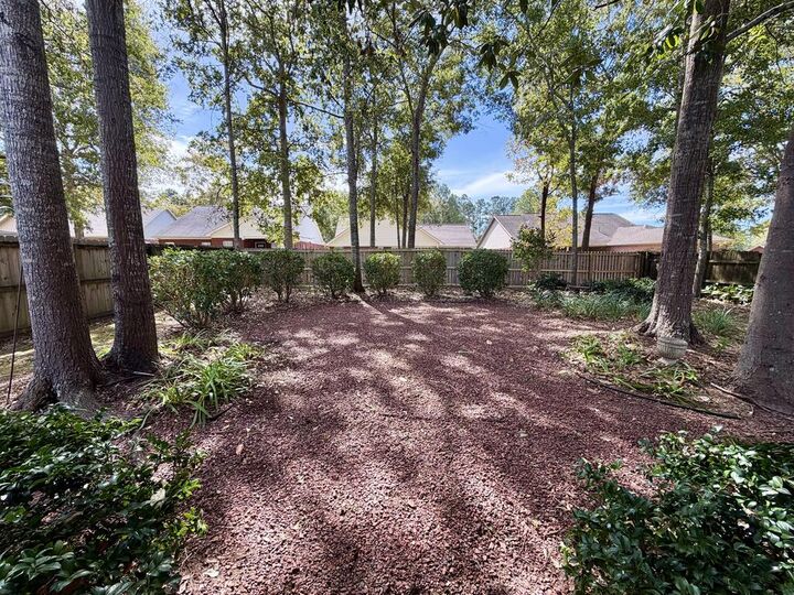 Property Photo:  102 Winthrop Court  AL 36305 