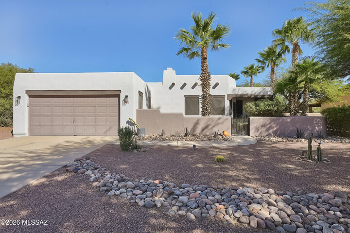 Property Photo:  1300 W Paseo Del Compadre  AZ 85629 