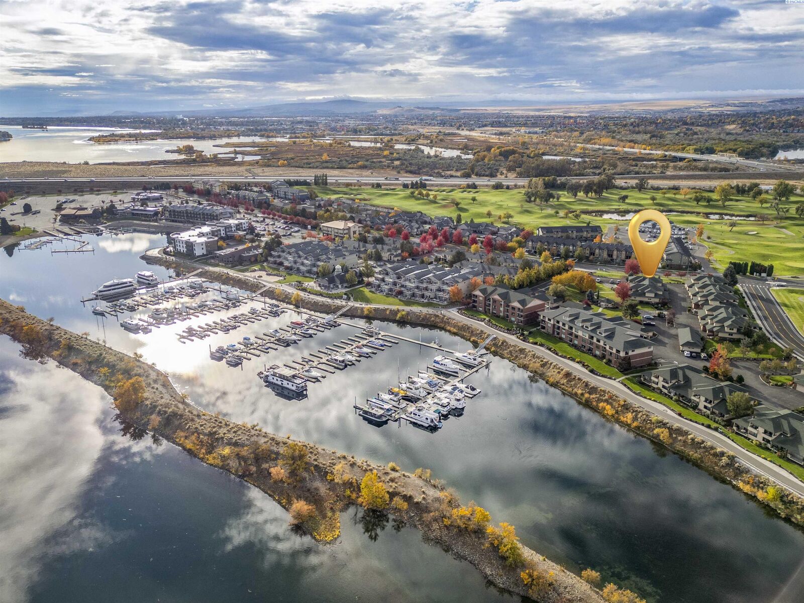 Property Photo: 300 Columbia Point Drive B-115 WA 99352