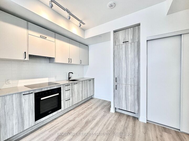 Property Photo:  1 Quarrington Lane 1818  ON M3C 0S4 