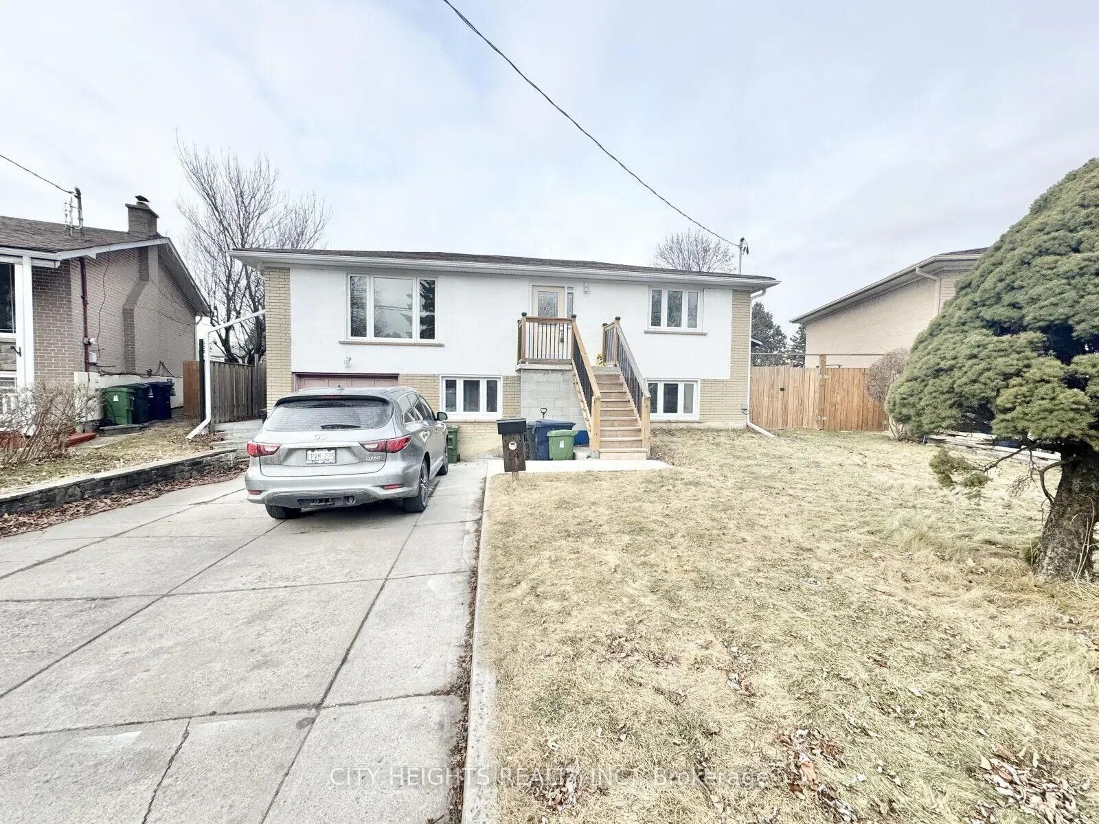 Property Photo:  54 Candlewood Crescent #1  ON M3J 1G5 