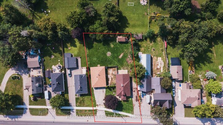 Property Photo: 7826 Yonge Street ON L9S 1L4