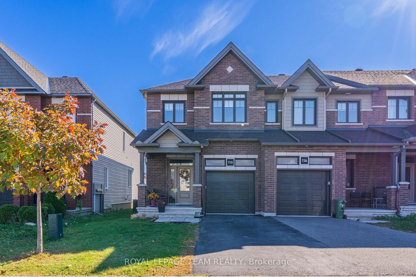 Property Photo:  728 Teasel Way  ON K1T 0L9 