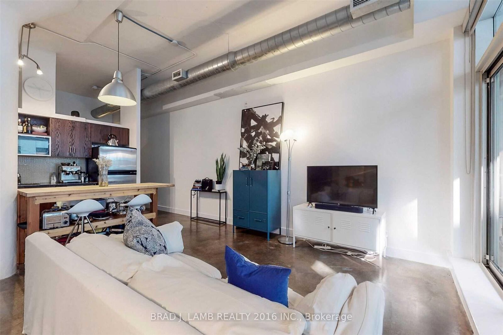 Property Photo:  233 Carlaw Avenue 410  ON M4M 3N6 
