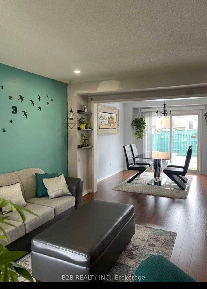 Property Photo:  3261 Apricot Street  ON L5N 8B1 