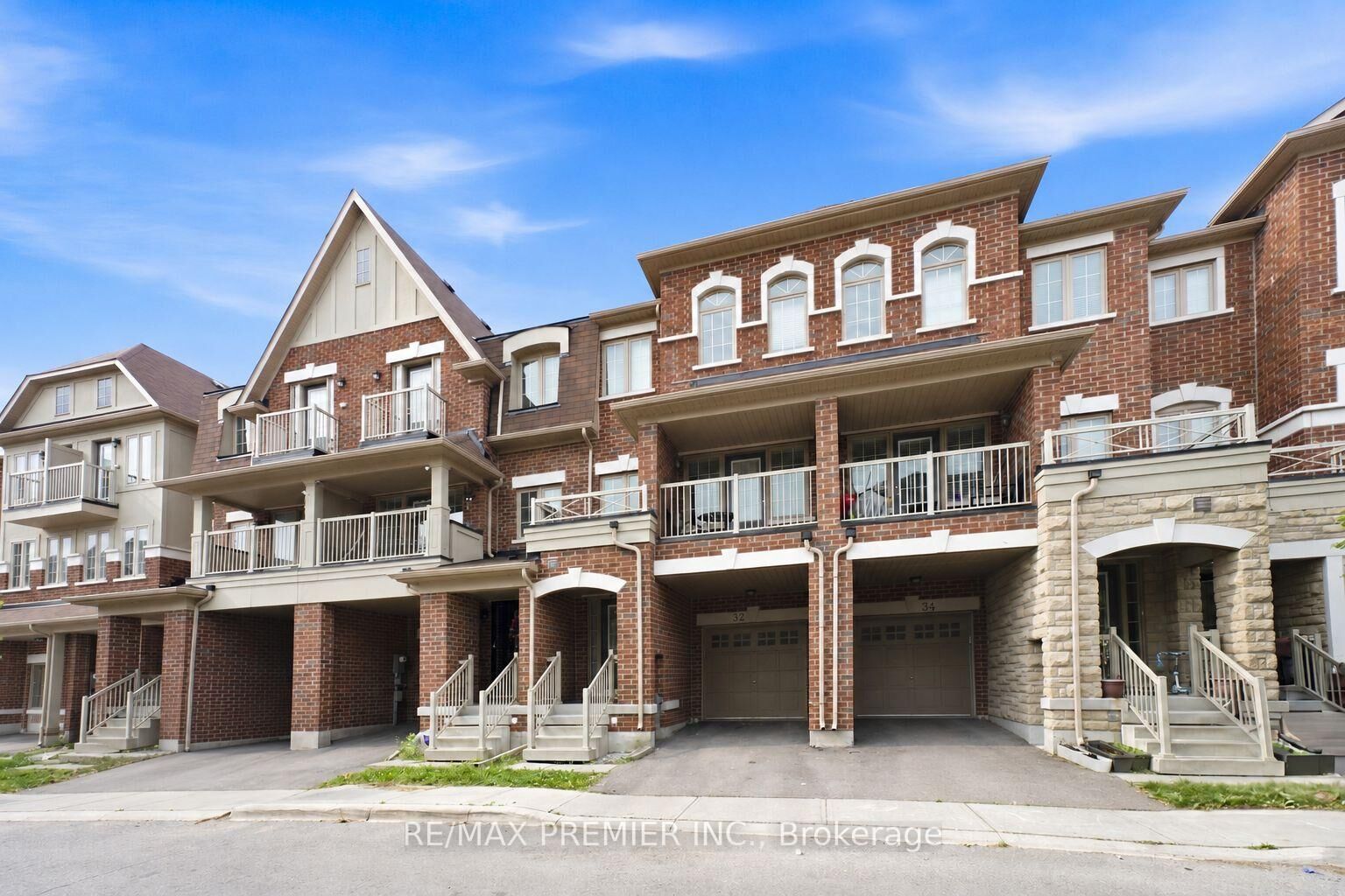 Property Photo: 32 Shiff Crescent ON L6Z 0H6