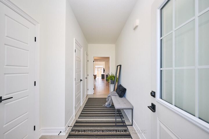 Property Photo:  439 Viking Street Upper  ON L2A 4J2 