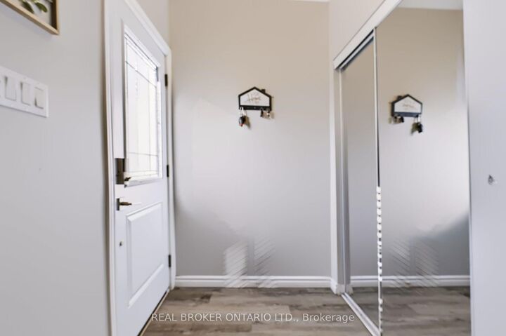 Property Photo: 185 Murray Street ON N3S 5R4