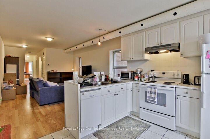 Property Photo:  1504 Dundas Street W  ON M6K 1T5 