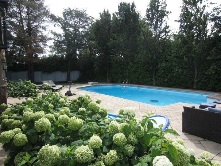 Property Photo:  135 Hayhoe Avenue  ON L4L 1S5 