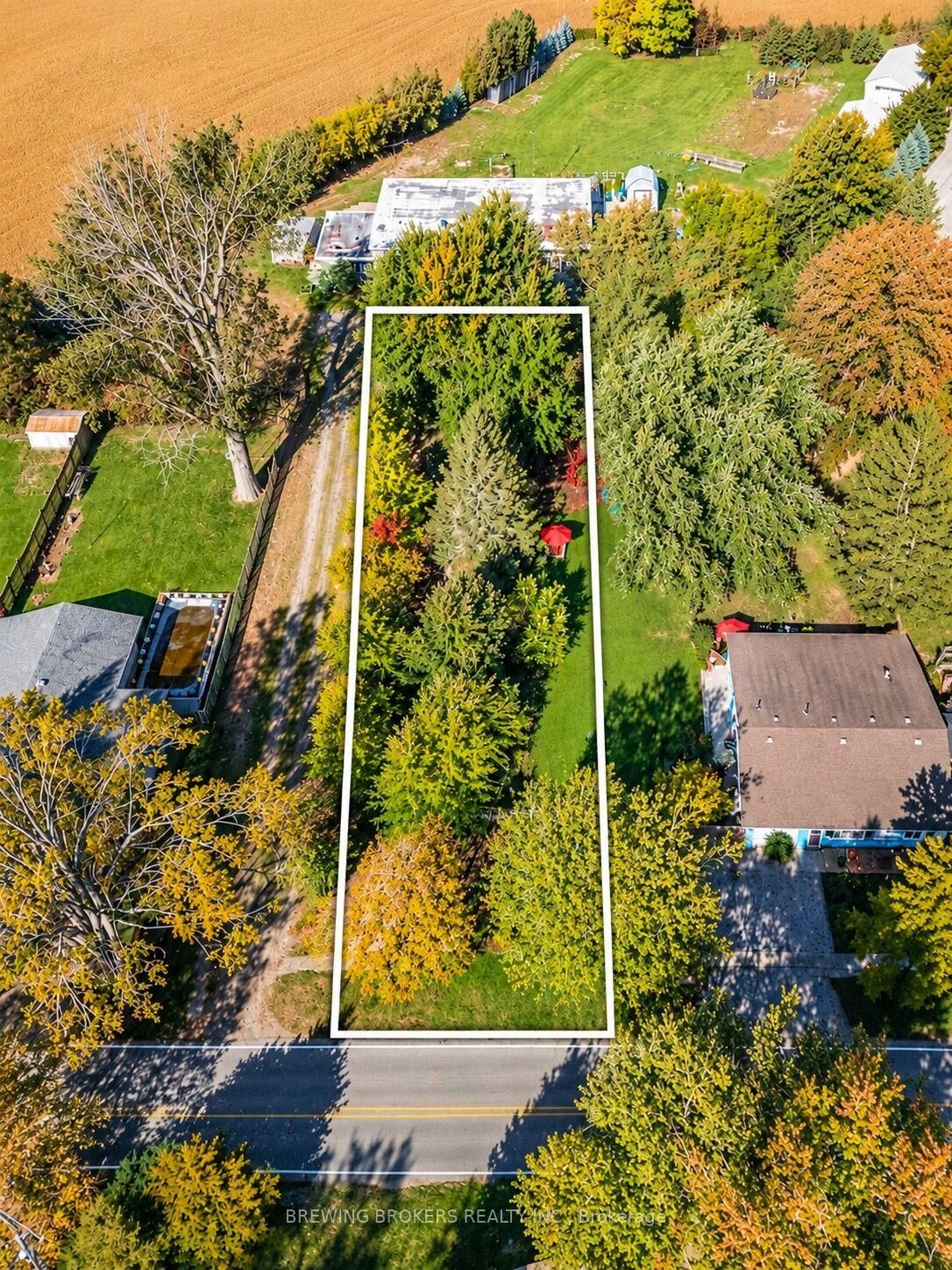 Property Photo:  460 Towanda Boulevard  ON N0P 1A0 
