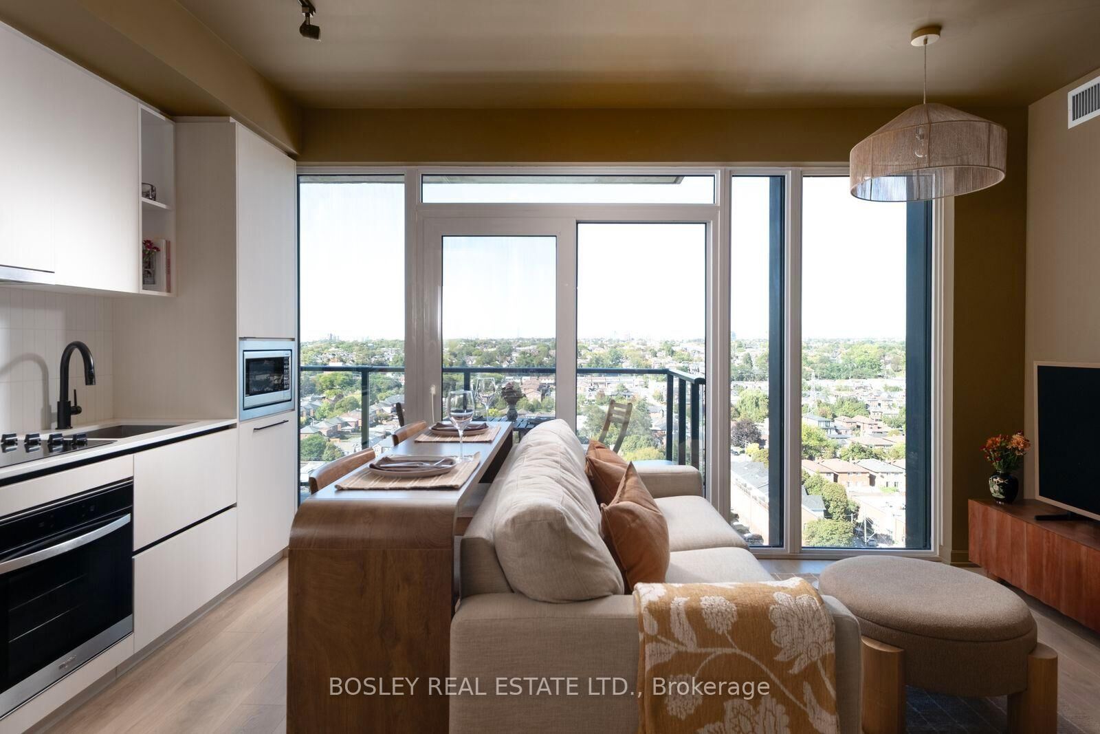 Property Photo: 1285 Dupont Street 1507 ON M6H 2A6