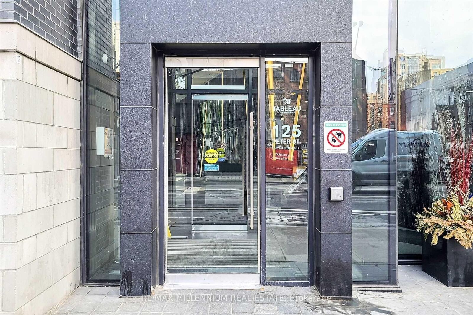Property Photo:  125 Peter Street 708  ON M5V 0M2 