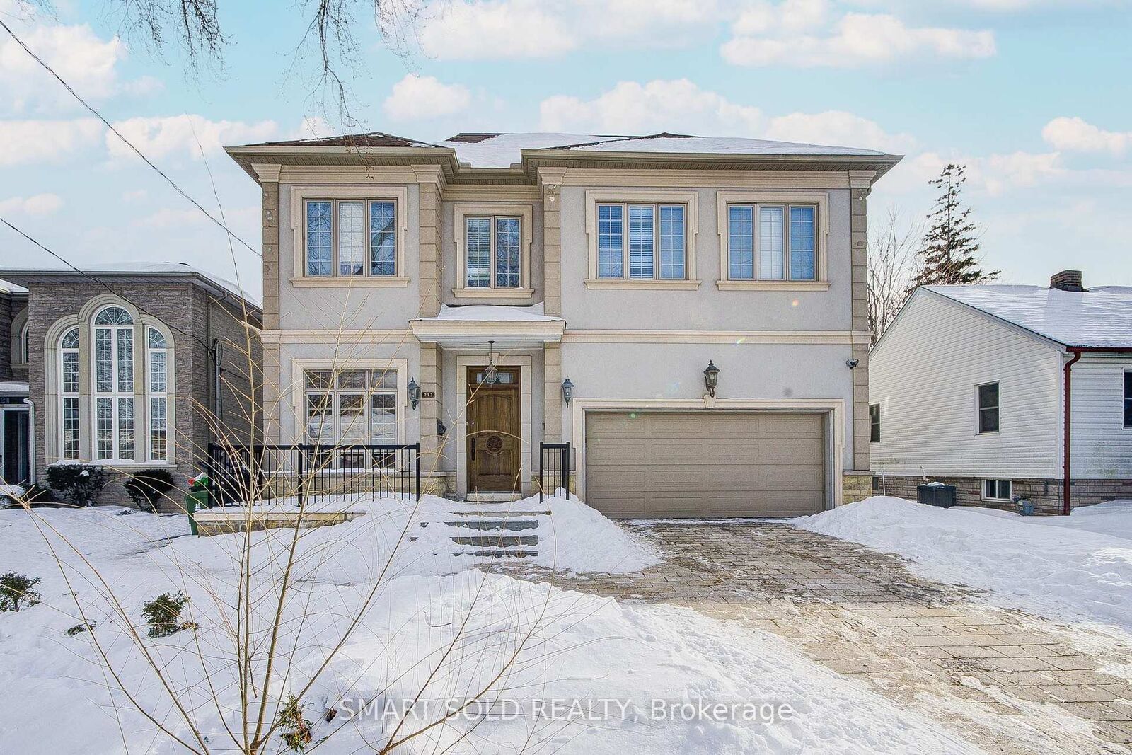 Property Photo: 213 Maplehurst Avenue Lower ON M2N 3C3