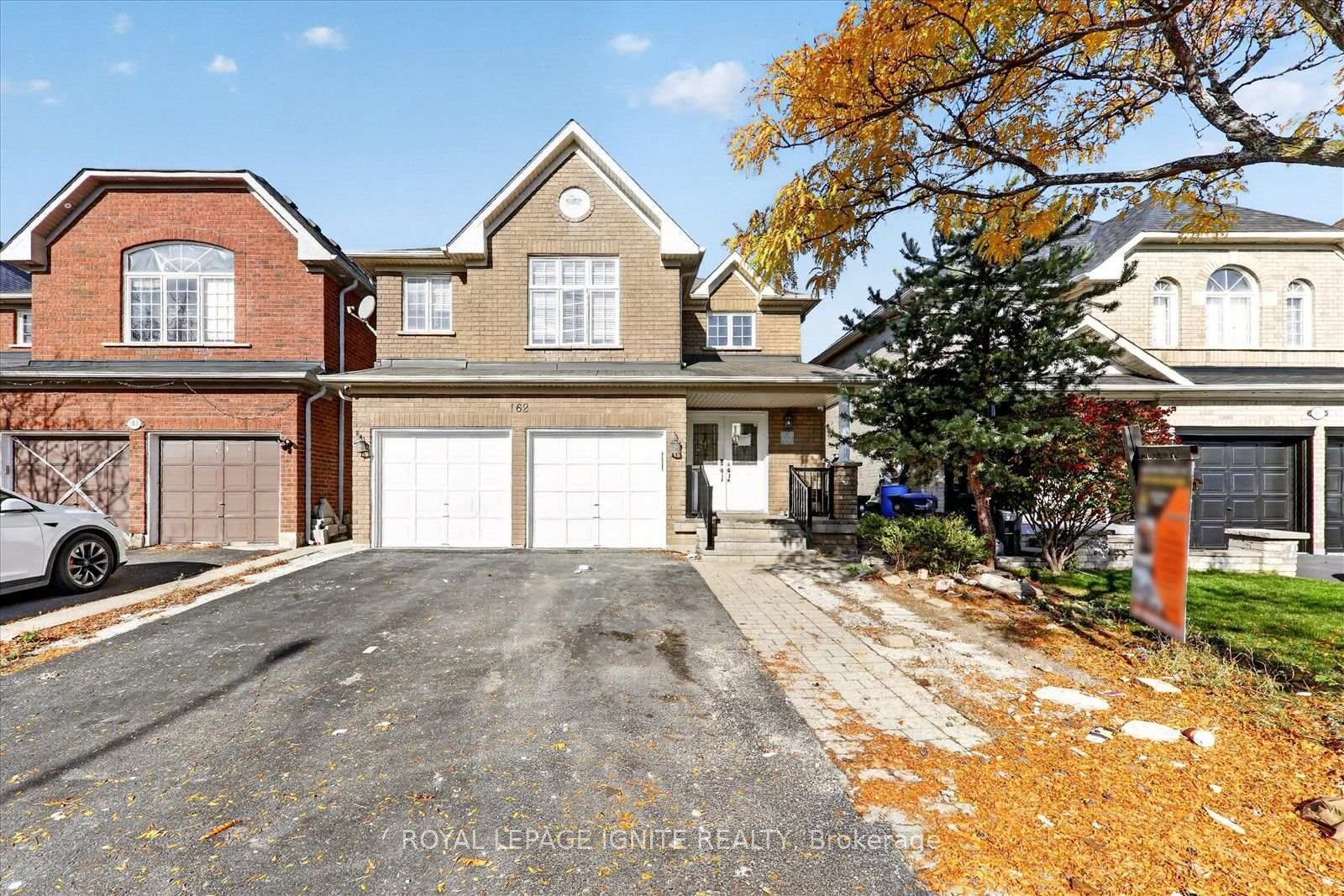 Property Photo: 162 Cadillac Crescent Lower ON L7A 3B7