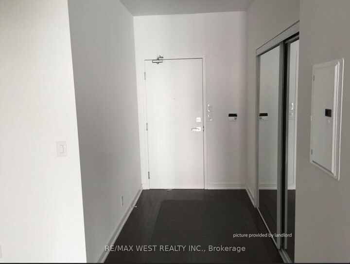 Property Photo: 12 York Street 5303 ON M5J 0A9