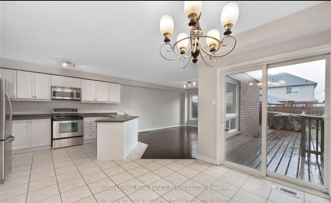 Property Photo:  66 Livingston Road  ON L9T 6B7 