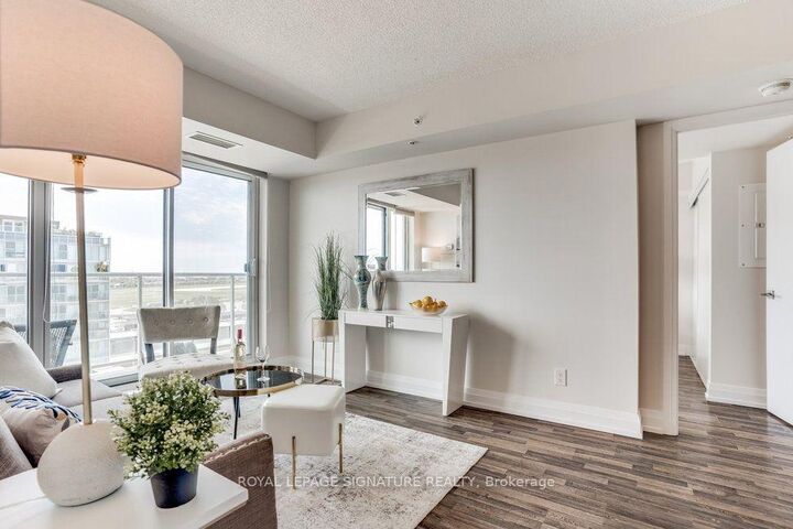 Property Photo:  555 Wilson Avenue 1310E  ON M3H 0C5 