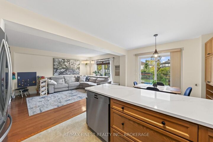 Property Photo:  726 Margaret Way  ON K7K 0B9 