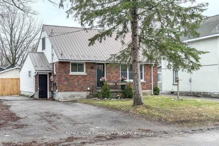 Property Photo: 17 Champlain Street Upper ON L3V 2G6